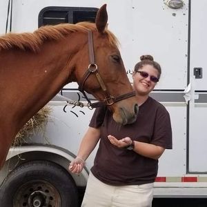 Meet your Posher, Syra